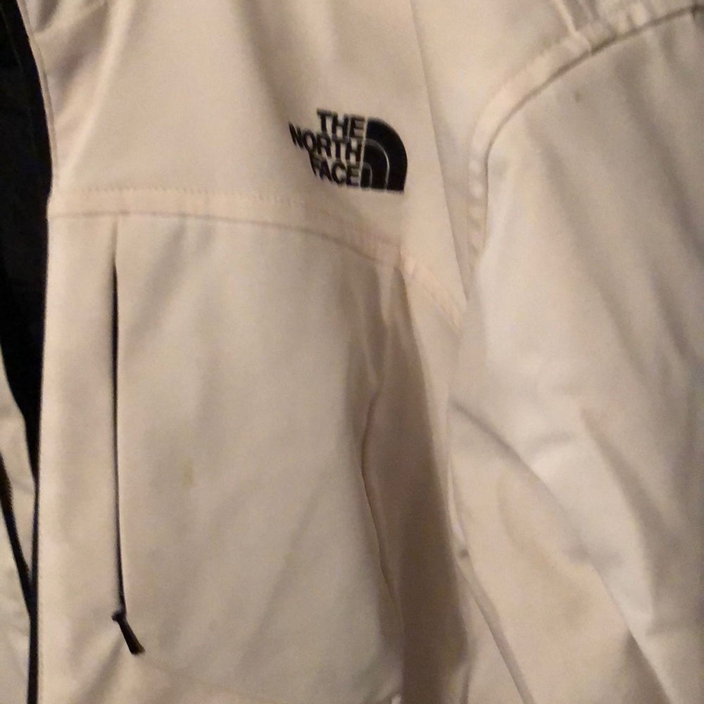 North face winter coat - Picture 2 of 6